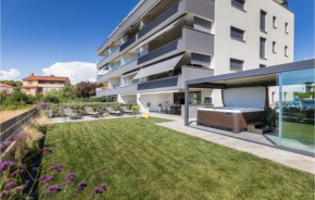 Awesome apartment in Pula with Jacuzzi, WiFi and 2 Bedrooms